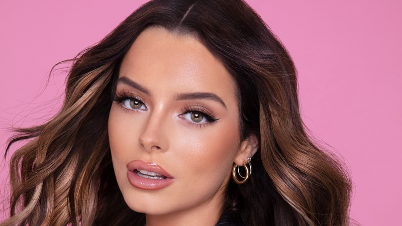 Maura Higgins: Pout… Pose... Sparkle... Shimmer... Shine!