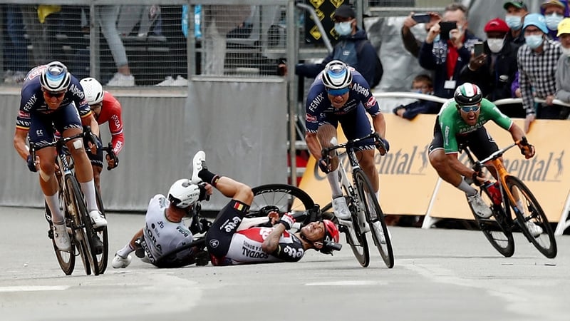The sprint finish led to a nasty crash inside the final metres of the third stage