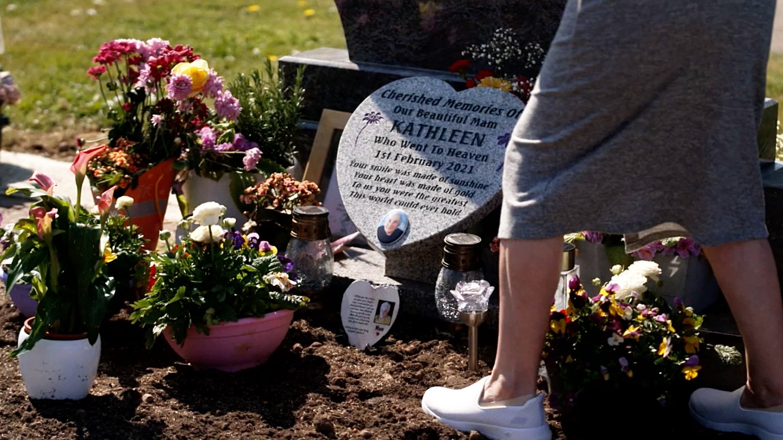 There were nine people watching Kathleen Thompson outside her window when she passed away