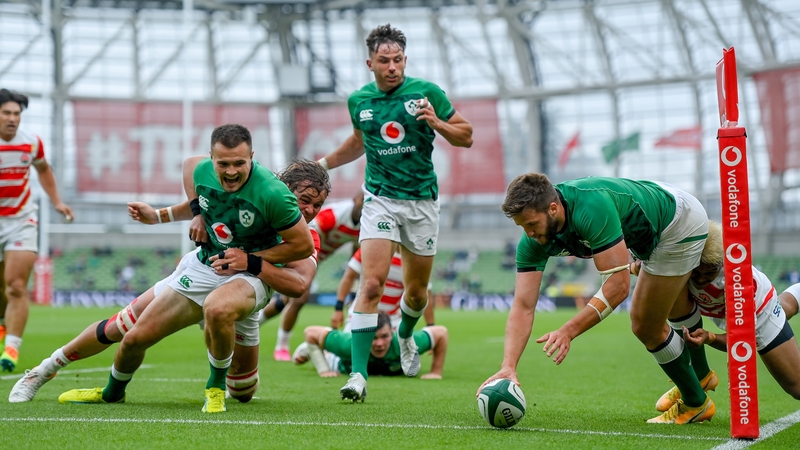 Stuart McCloskey scoring Ireland's second try