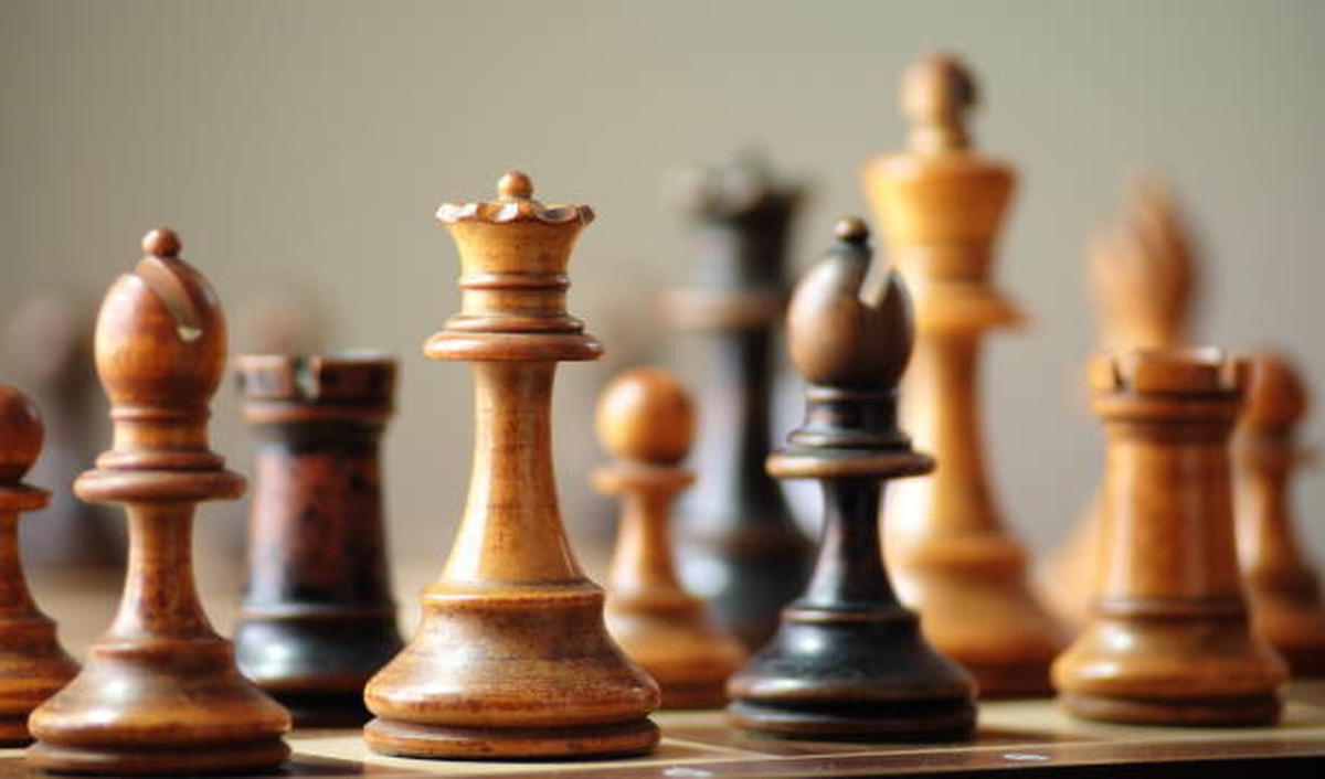 Legendary chess setter Jim Walsh