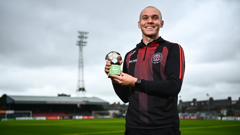 Georgie Kelly with his trophy