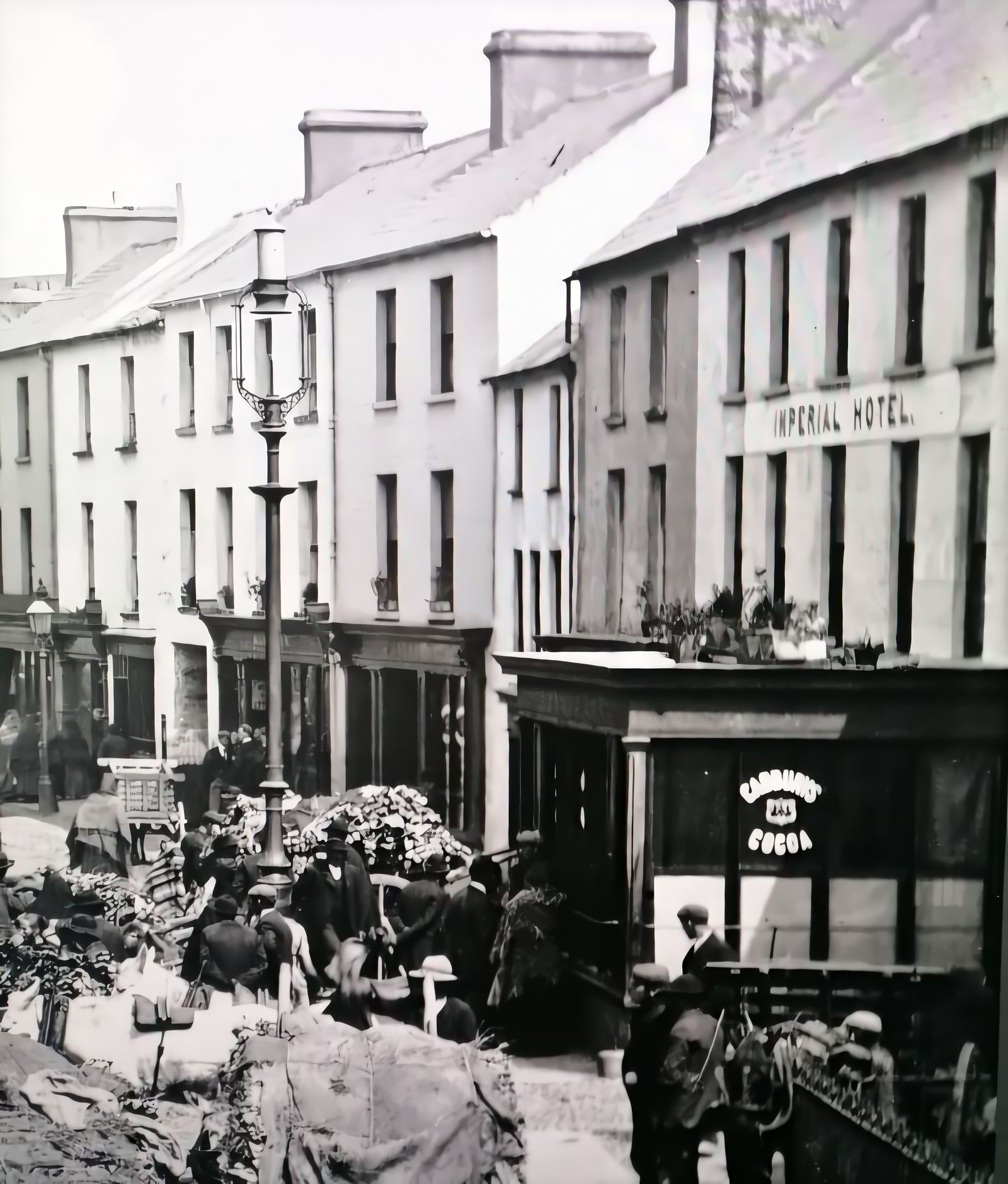 The Imperial Hotel Killarney. The last person to die in the war fell at the front door.
Credit: National Library of Ireland.