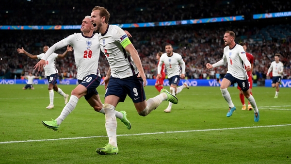 Harry Kane celebrates his goal in extra time
