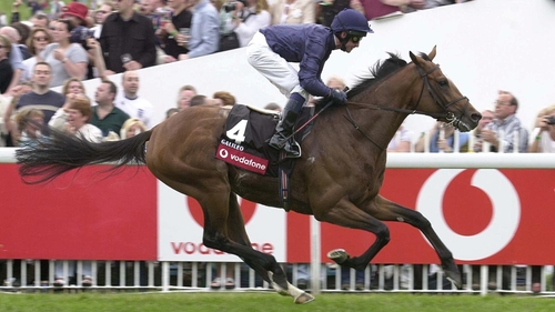 Galileo and Mick Kinane blitzed the field at Epsom in winning the 2001 Derby.