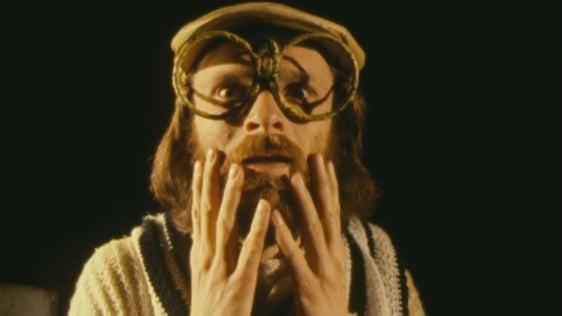 Black Theatre of Prague on 'Off The Wall' (1981)