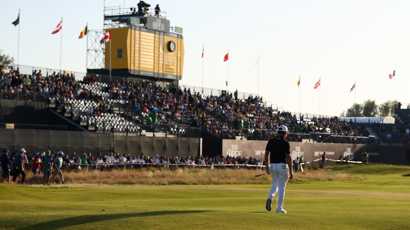 Louis Oosthuizen on the 18th green