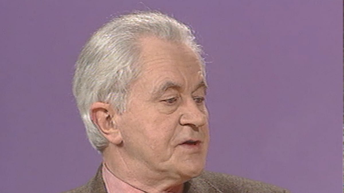 Desmond Fennell, Mír Ómóis.