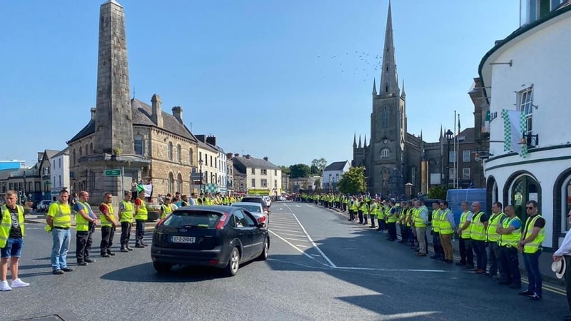 Sochraid an pheileadóra óig i Muineachán (Pic: Seán Ó Murchadha)