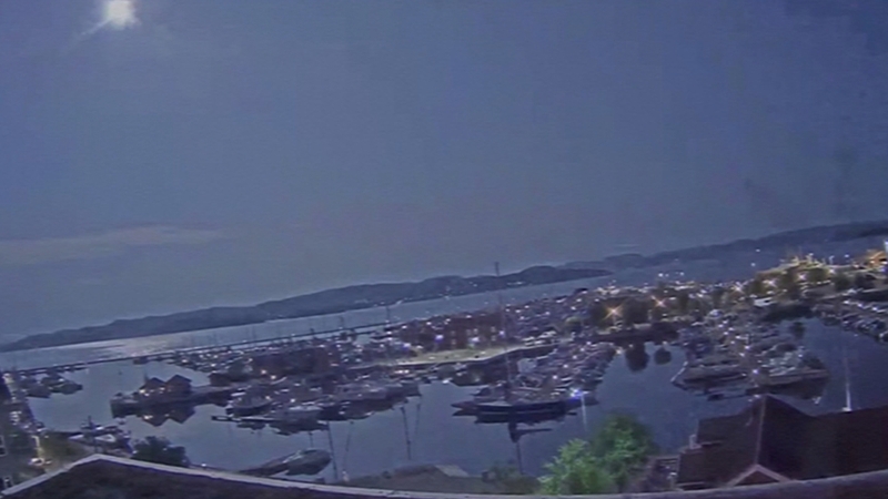 Reports of sightings started arriving around 1am with the phenomena being seen as far north as Trondheim