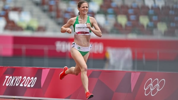 Siofra Cleirigh Buttner ran 2:04.62 in her heat, which was won in a time of 2:01.42 by Raevyn Rogers of the United States