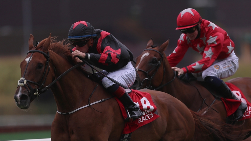 Crowns Major en-route to victory