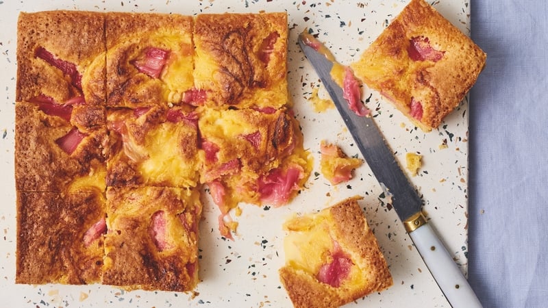 Rhubarb and custard blondies