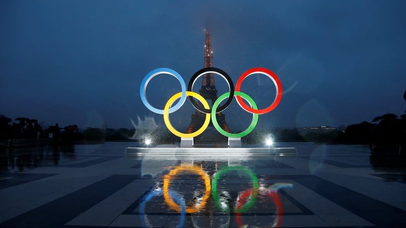 The Eiffel Tower could host the Olympic flame