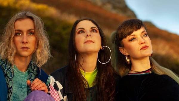Tune Of The Week: Just a Girl by Wyvern Lingo featuring Loah