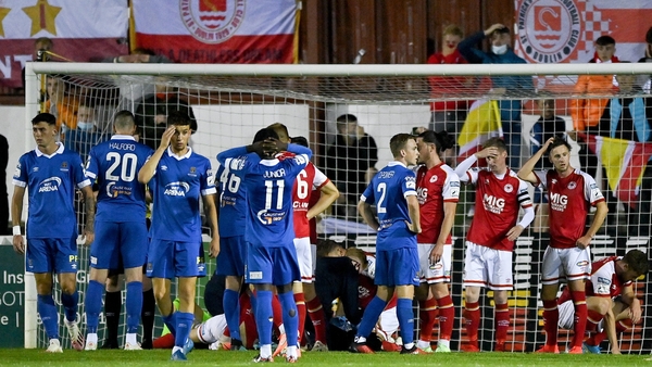 Players react to Lee Desmond's injury