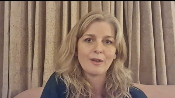 Aoife MacManus in Islamabad tráthnóna