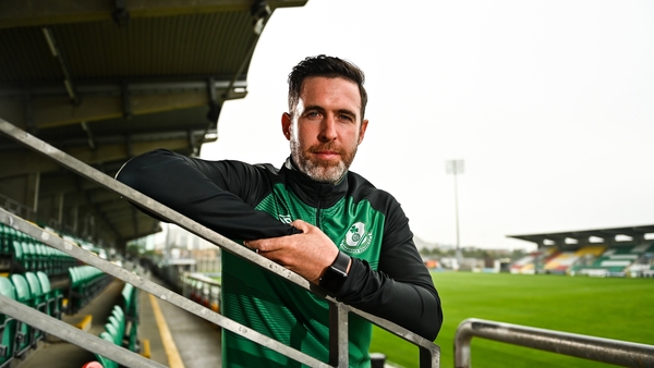 Stephen Bradley is sticking with the Hoops