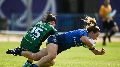 Michelle Claffey goes over for Leinster's winning try