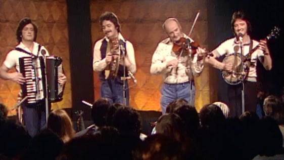 Aileach perform at The Embankment in Tallaght, 1976.