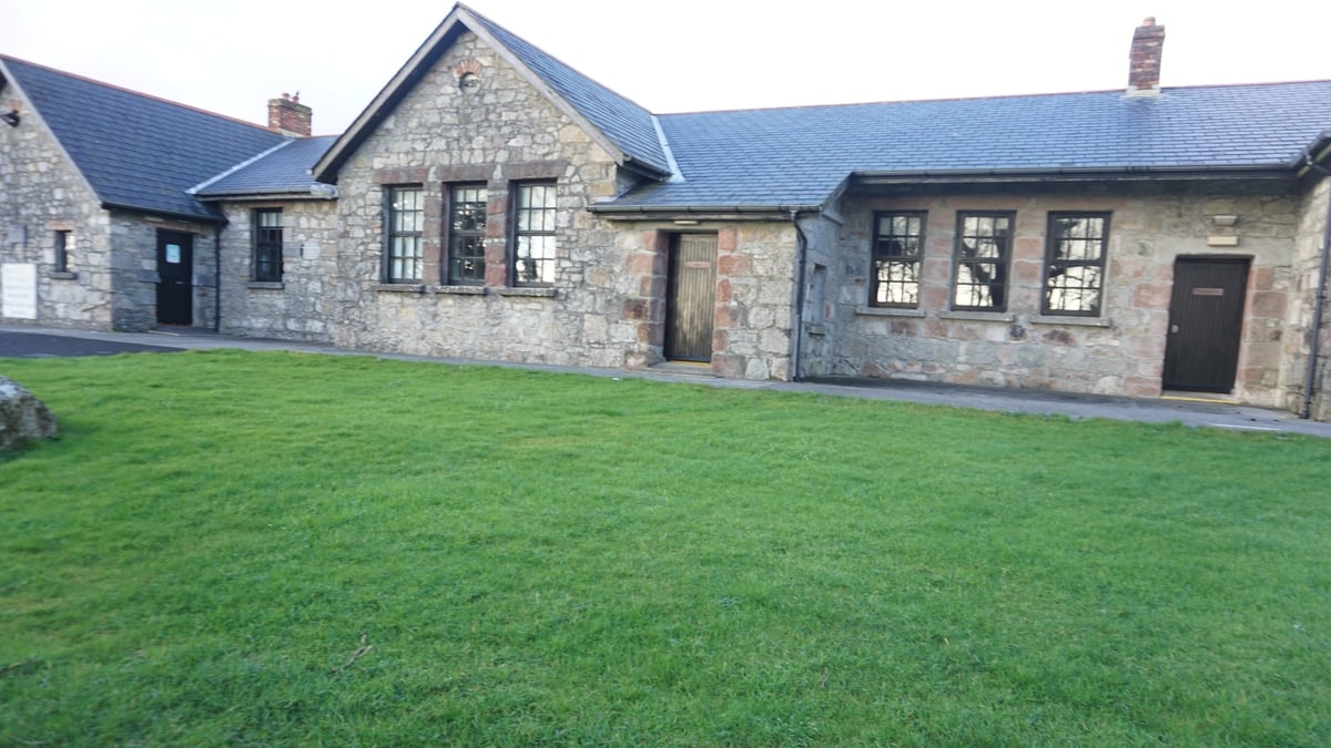 Pádraig Ó Dubhghaill, Bainisteoir Tograí Comharchumma Sailearna & Aoife Ní Choisdealbha, Micil Poitín & Mary Carr Faherty, Múirnín. 