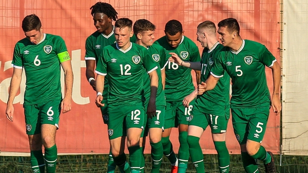 The Irish players celeberate Tyreik Wright's opening goal