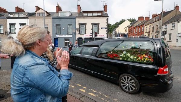 Sochraid Pat Hume i nDoire inniu