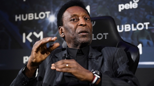 Pele: "Luckily, I am used to celebrating big victories with you."
