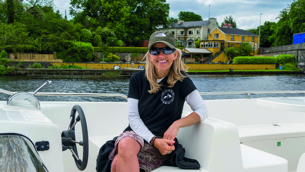 In a new travel show, Sharon Shannon and her niece Caoilinn Ní Dhonnabháin, embark on a musical journey down the Shannon.