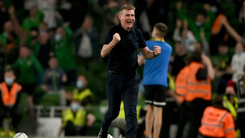 Stephen Kenny celebrates Ireland's equalising goal