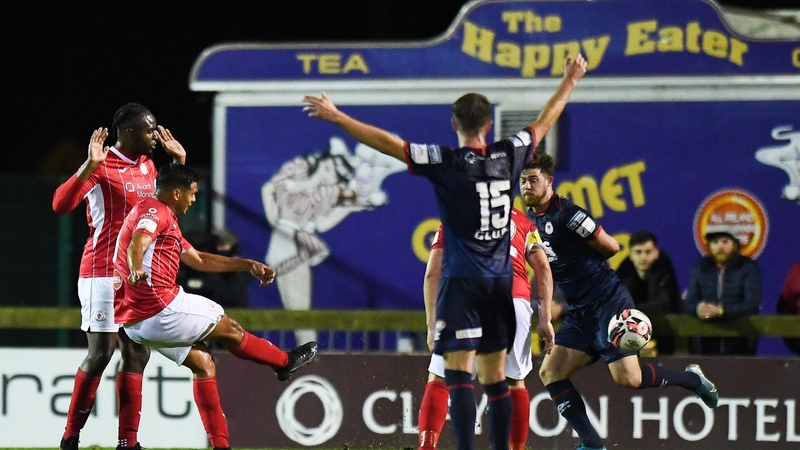 Ryan De Vries with Sligo's second