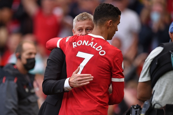 Man Utd said it was not setting any financial targets for the year due to continuing uncertainty