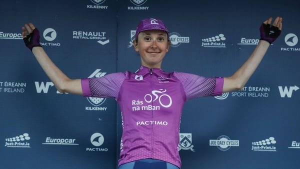 Team GB's Anna Shackley in the Race Leaders' jersey after stage five