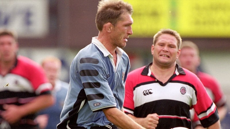 Owain Williams (blue jersey)