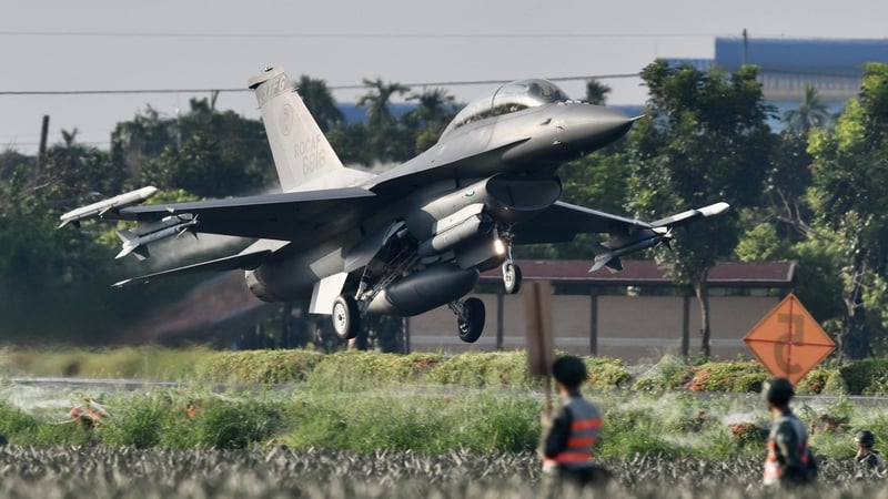Taiwanese fighter jets practised taking off and landing on a provincial highway in Pingtung county