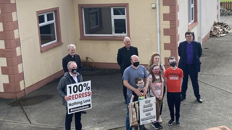 Toscaireacht eaglasta ag seasamh le muintir O'Donnell