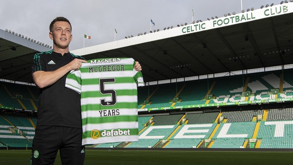 The midfielder's deal will run until 2026