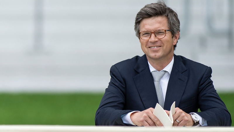 Roger Varian trained Teona's dam Ambivalent, who won the Group One Pretty Polly Stakes at the Curragh in 2013