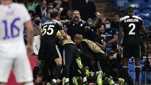 Sheriff celebrate Sebastien Thill's winner at the death