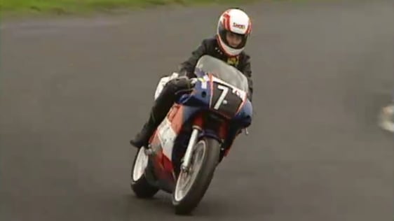 Biker Eibhlín Ní Luineacháin drag racing in Mondello Park, 1996.