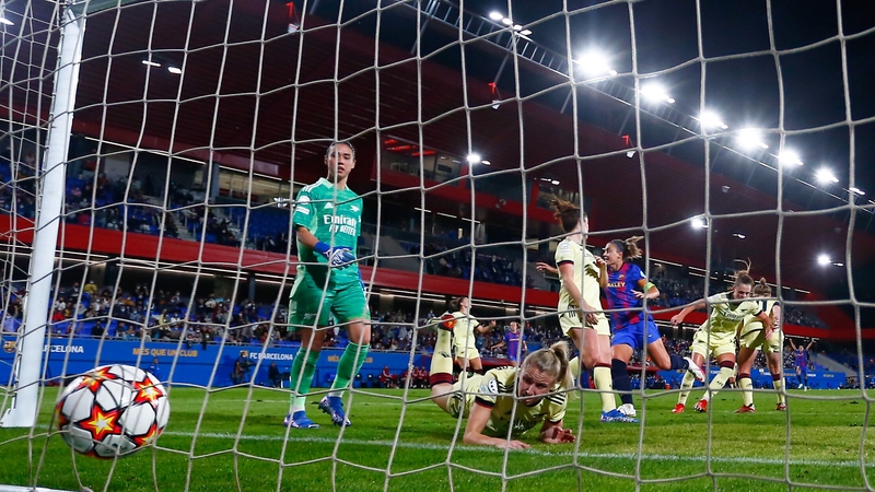 Alexia Putellas scores Barca's second goal