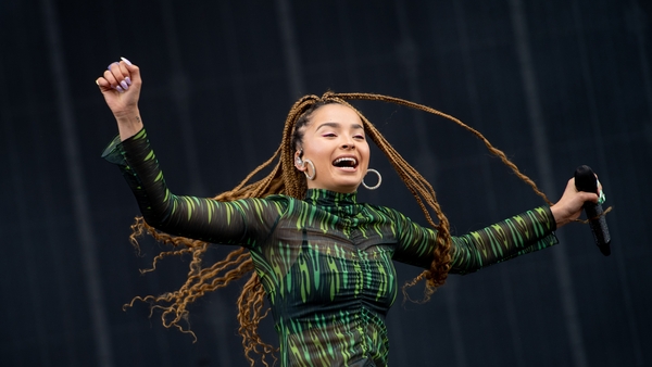 Ella Eyre