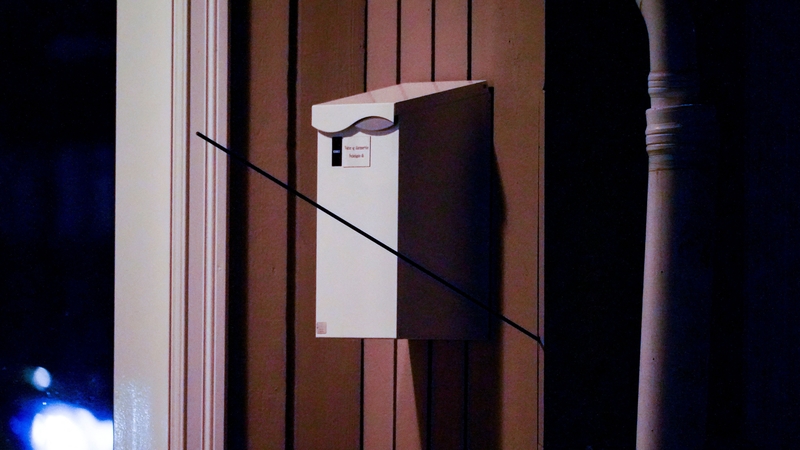 An arrow is seen embedded in a wall following the attack