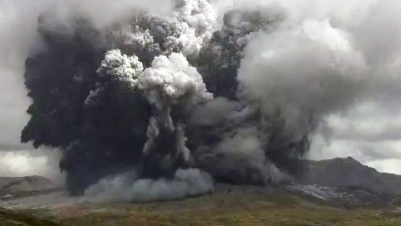 The last time the warning was raised to current levels was when it erupted in 2016, having rumbled to life the previous year after being dormant for 19 years