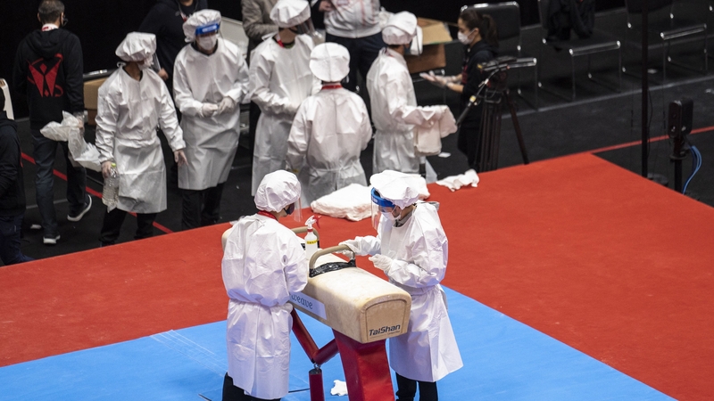 The pommel horse is disinfected at the Kitakyushu City General Gymnasium