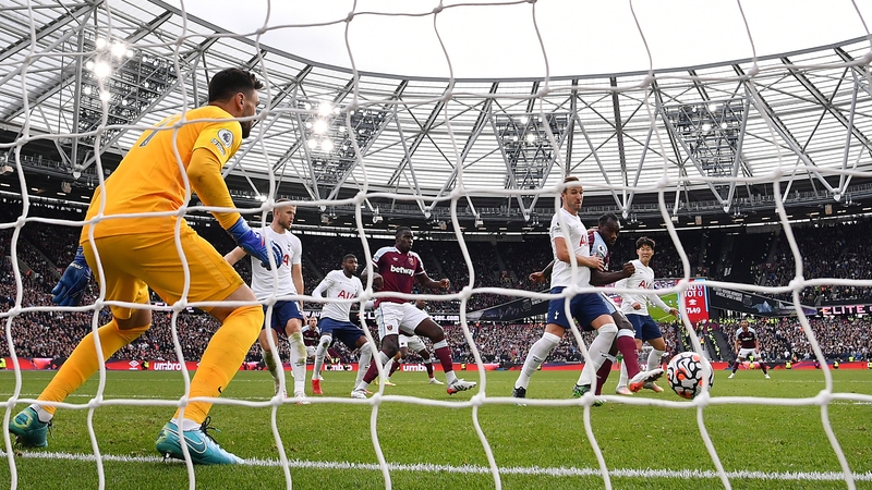Michail Antonio knocks home the winner