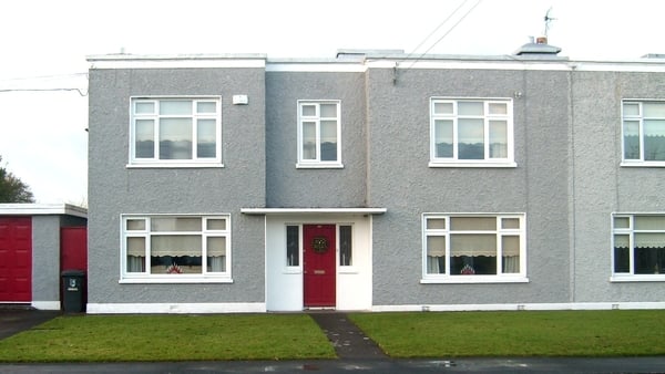 100 Buildings: the American dream in the suburbs of Limerick City