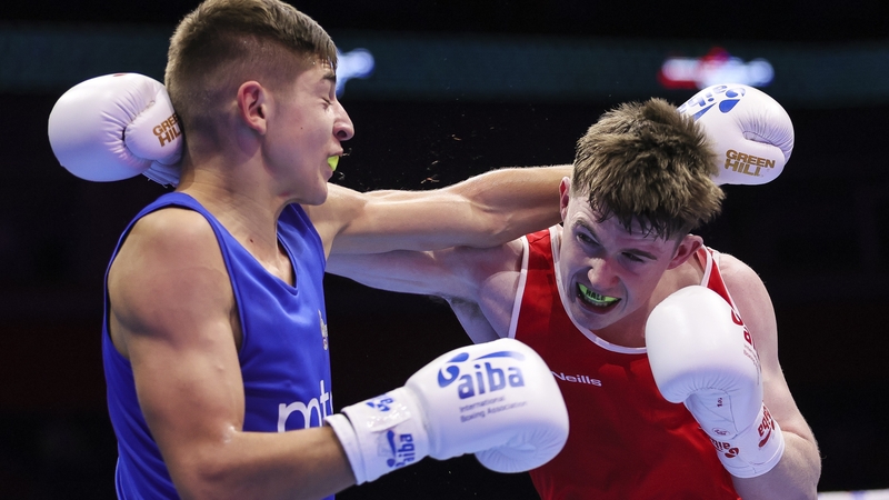Home boxer Semiz Alicic (L) took a unanimous decision against JP Hale