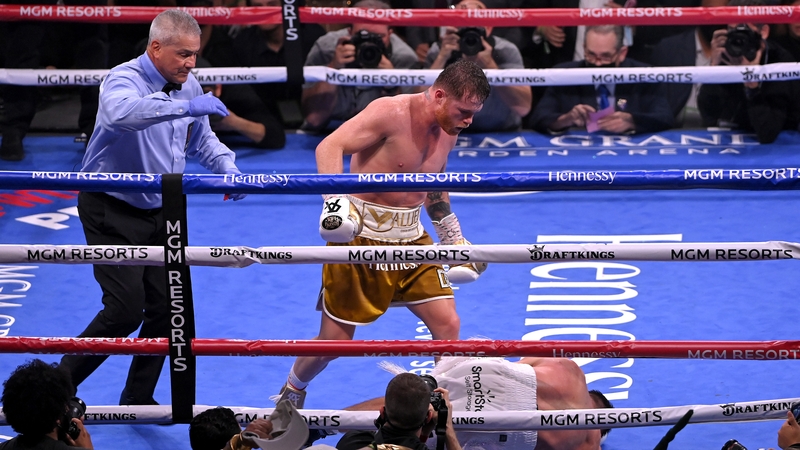 Alvarez knocked out Plant in the 11th round