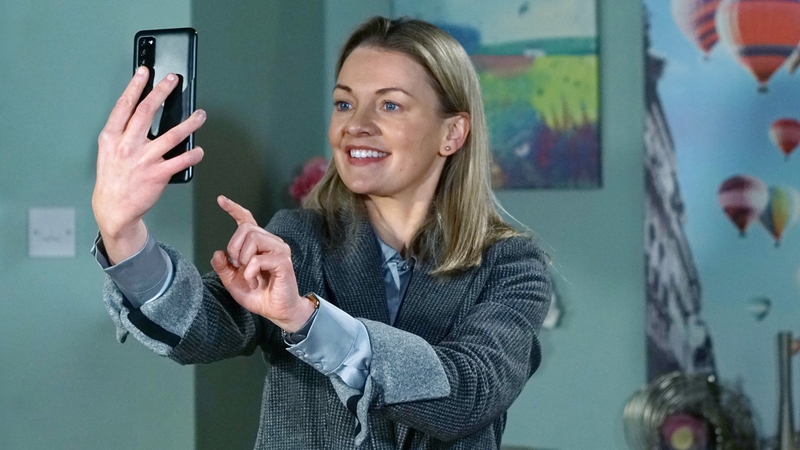 It's not all smiles with Lucy for long...